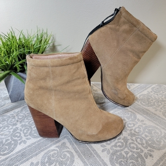 Jeffrey Campbell Rumble suede booties tan heel back zipper Size 8 - Picture 3 of 16